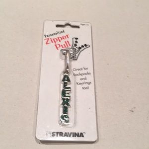 NWT Zipper Pull for Alexis